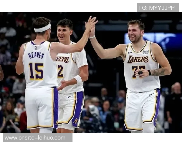 东契奇赛季前两场狂砍92分历史第四高超越乔丹仅次于大帅和浓眉 东契奇赛季前两场狂砍92分历史第四高超越乔丹仅次于大帅和浓眉